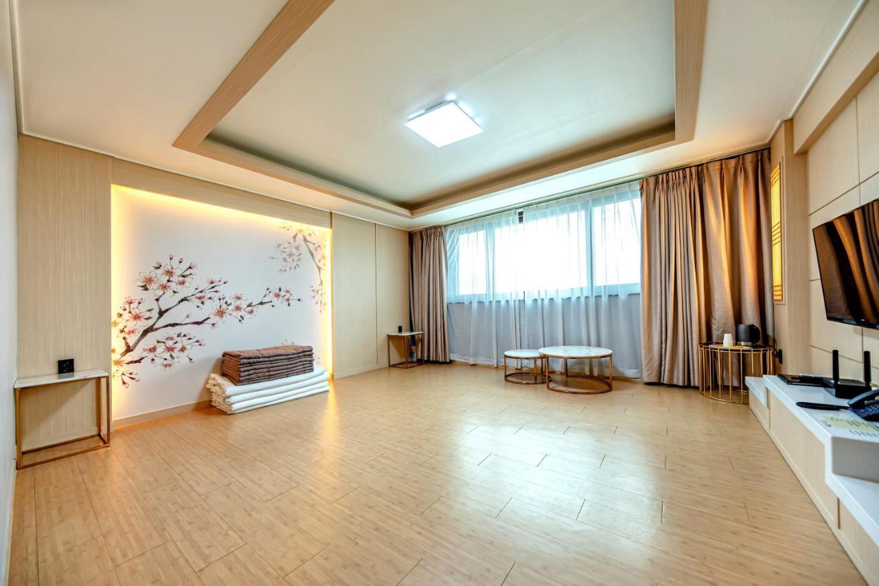 Hs Tourist Hotel Joszu Kültér fotó