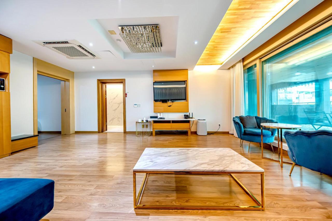 Hs Tourist Hotel Joszu Kültér fotó