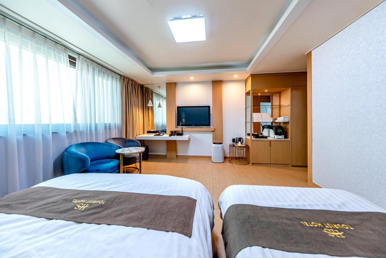 Hs Tourist Hotel Joszu Kültér fotó